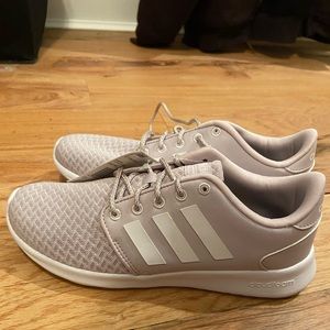 Adidas Women’s gym shoes. Size 7
